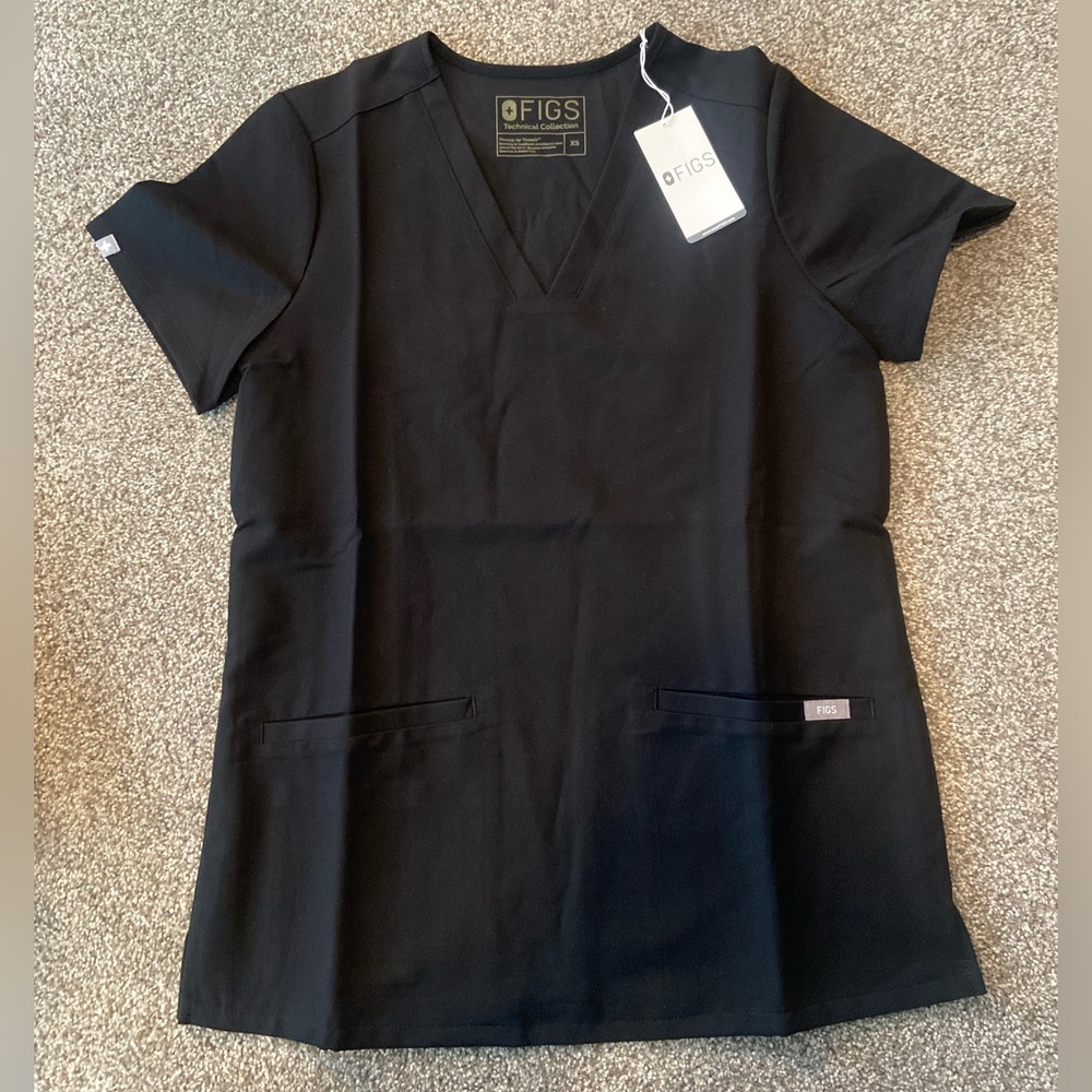 FIGS SCRUB TOP - BLACK! SIZE: SMALL AND X-SMALL